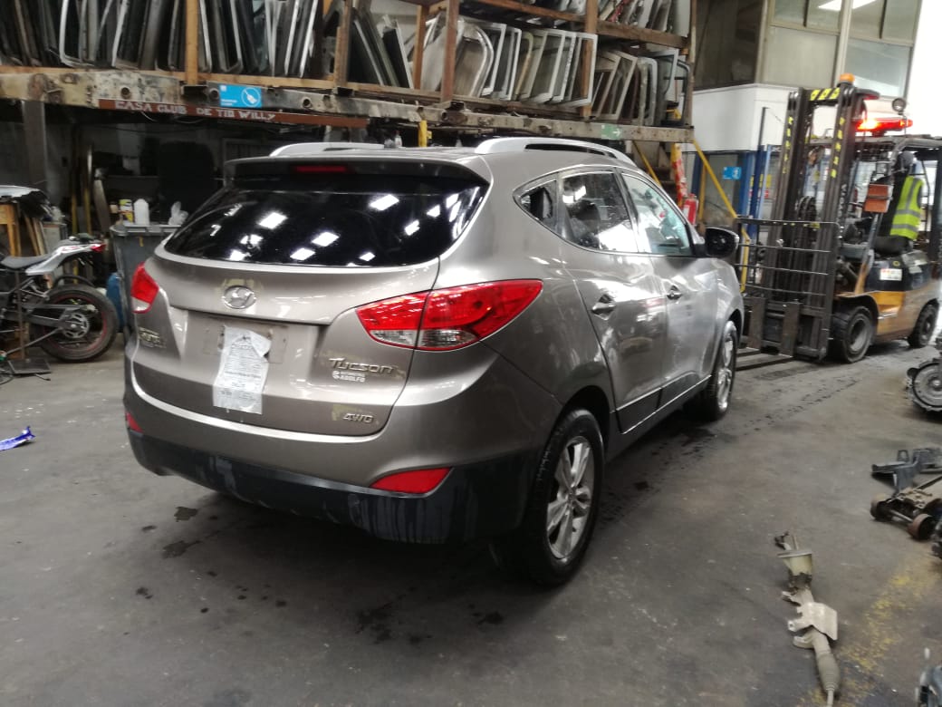  Hyundai TUCSON 2011    EN DESARME